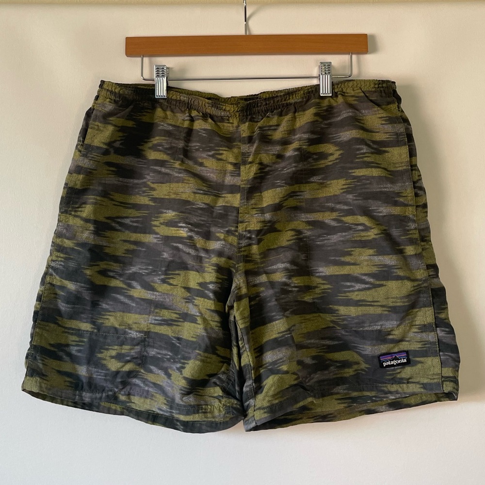 Patagonia baggies camo green shorts